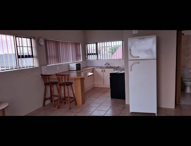 2 BEDROOM PROPERTY TO RENT IN DANA BAY